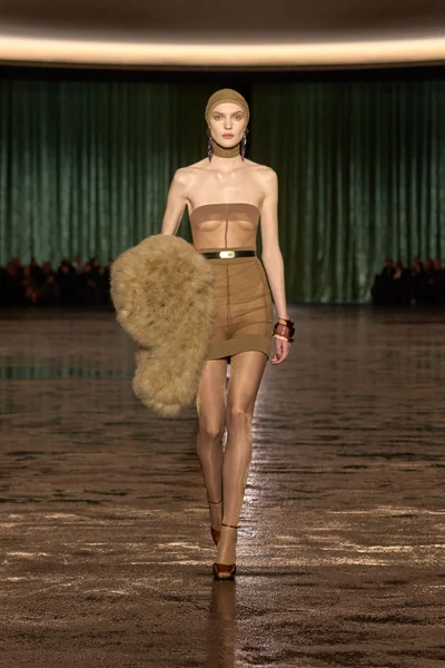 Look 1